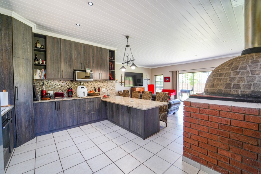 10 Bedroom Property for Sale in Bainsvlei Free State